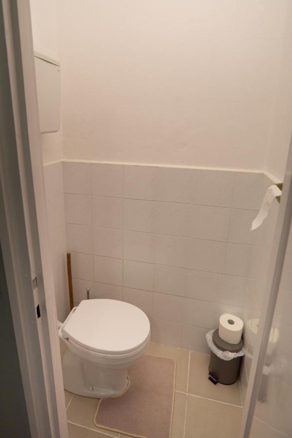 Dia Apartman Pécs Esterno foto